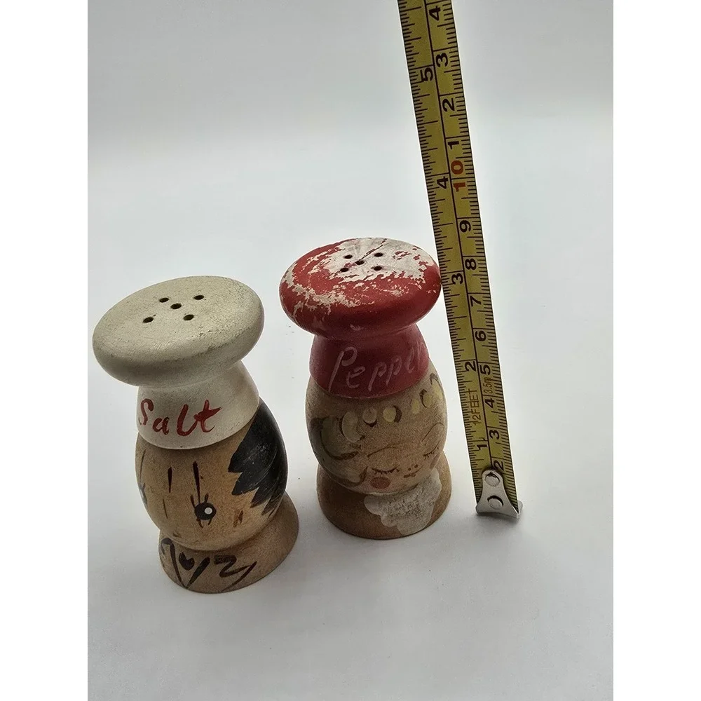 Vintage Salt & Pepper‎ Wooden Salt & Pepper Shakers Set Mr And Mrs People